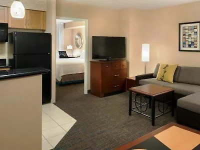 Residence Inn By Marriott Toronto Downtown / Entertainment District Hotel