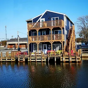The At Fisherman's Cove 4* Eastern Passage