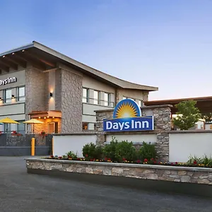 *** Hotel Days By Wyndham East Canadá