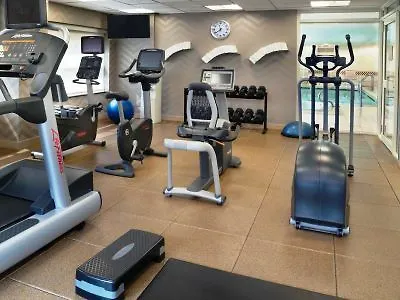 Residence Inn By Marriott Toronto Downtown / Entertainment District 4*,  Canadá