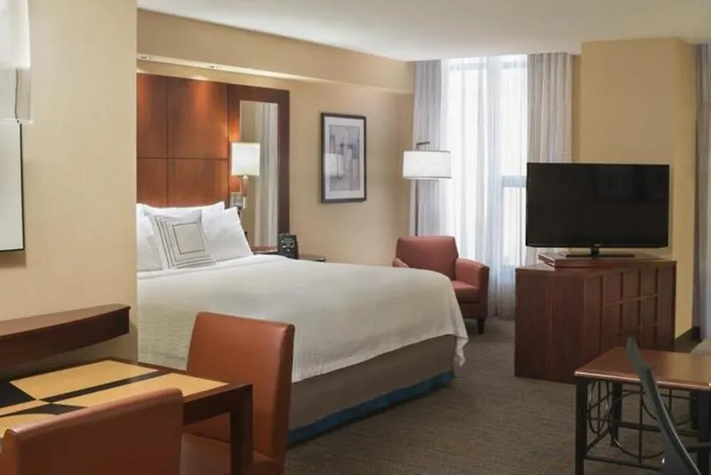 Residence Inn By Marriott Toronto Downtown / Entertainment District