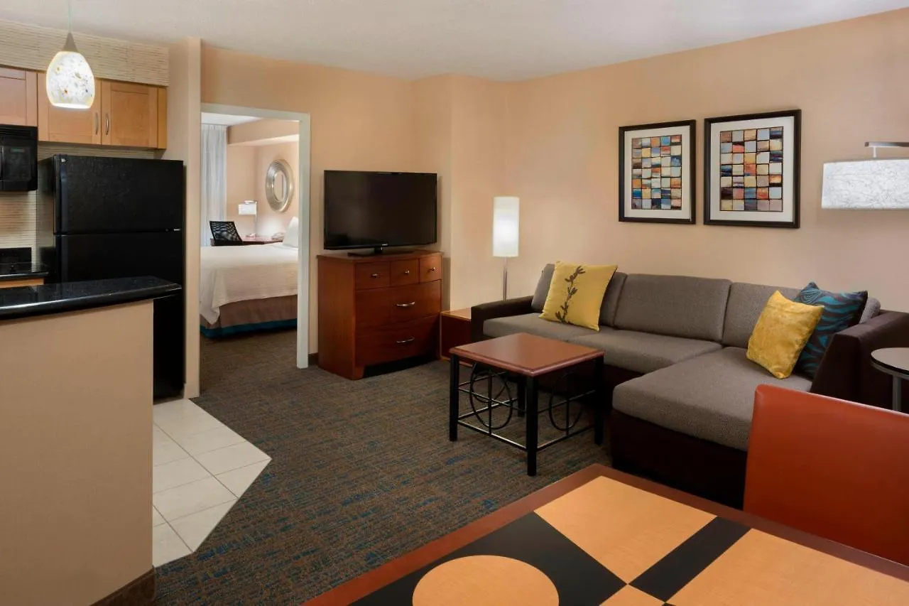 Residence Inn By Marriott Toronto Downtown / Entertainment District 4*,  Kanada