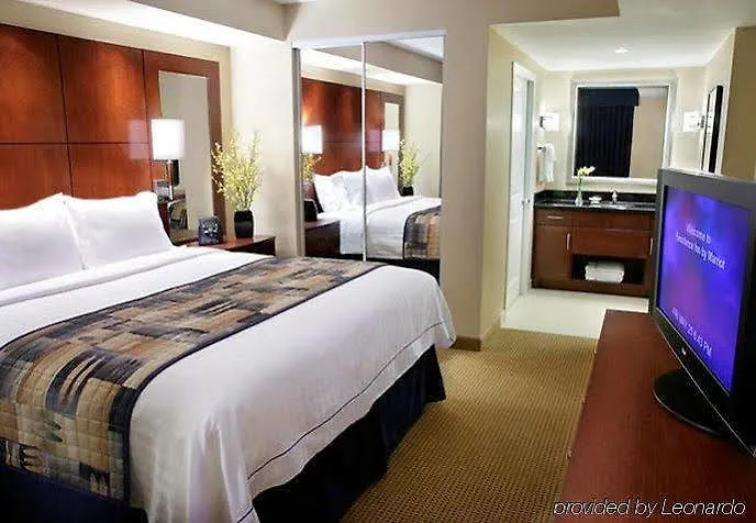 Residence Inn By Marriott Toronto Downtown / Entertainment District Otel