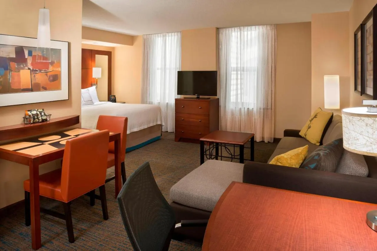 Residence Inn By Marriott Toronto Downtown / Entertainment District Hotel