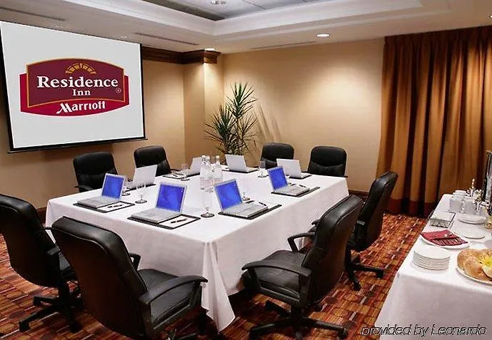 Residence Inn By Marriott Toronto Downtown / Entertainment District